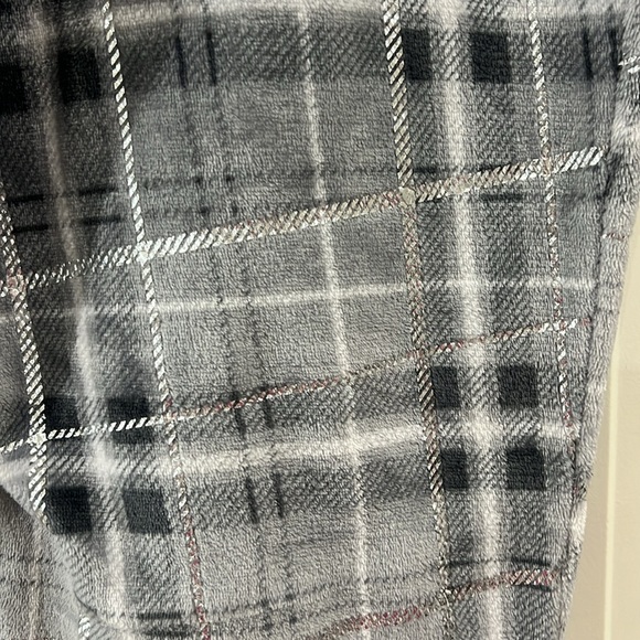 Women’s PLUS Plaid Fleece Pajama Pants - Picture 3 of 7